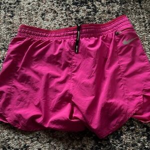 NIKE Running Short
